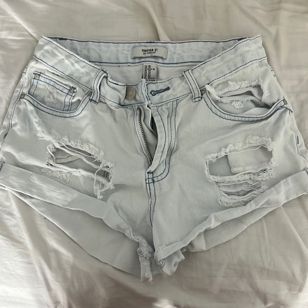 Forever 21 jean shorts size 25